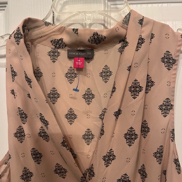 Vince Camuto Sleeveless Blouse in Tan and Black - Picture 2 of 2